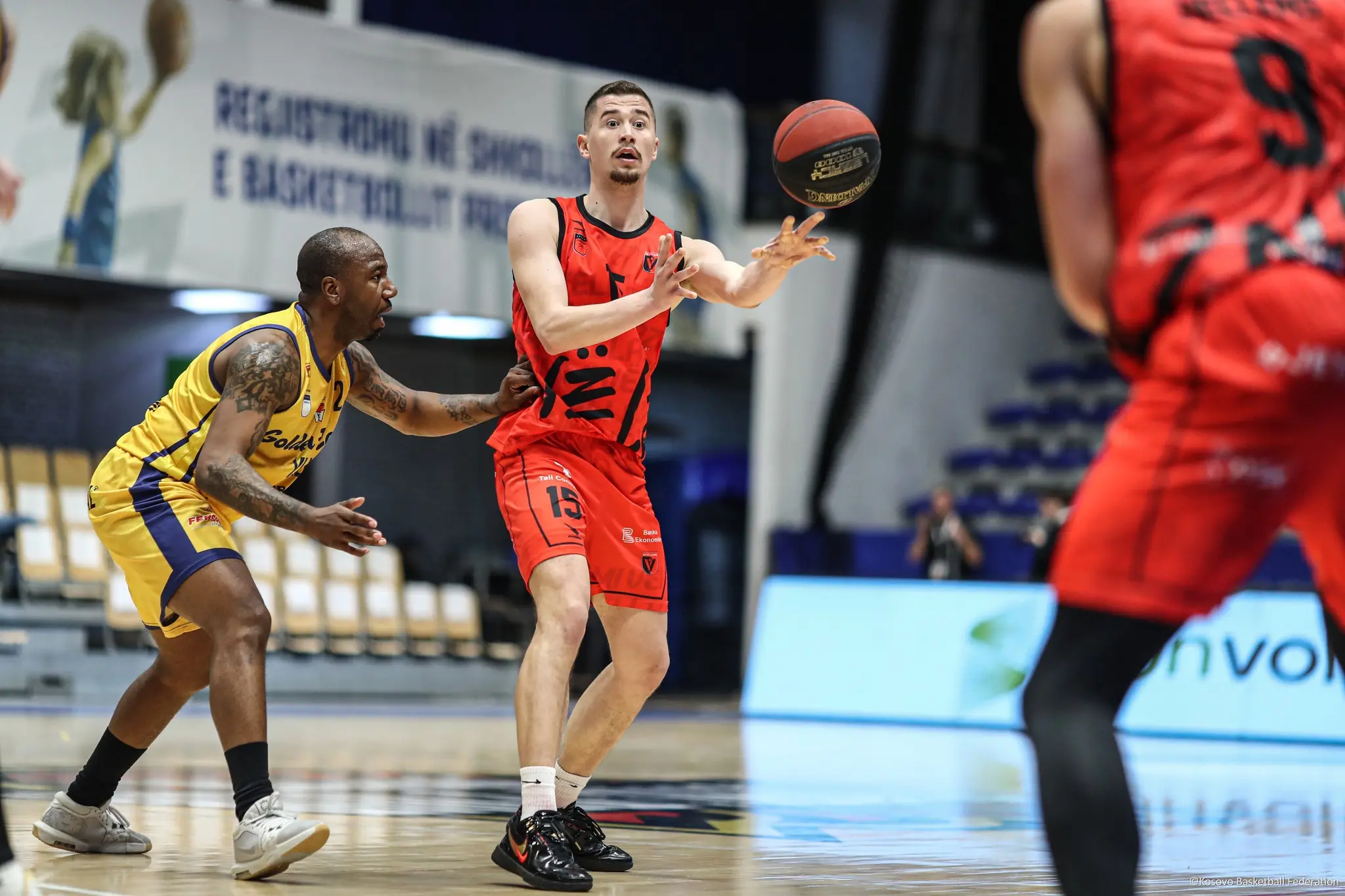 Pamje nga ndeshja Golden Eagle Ylli - Vellaznimi - Final 4 Liga Unike